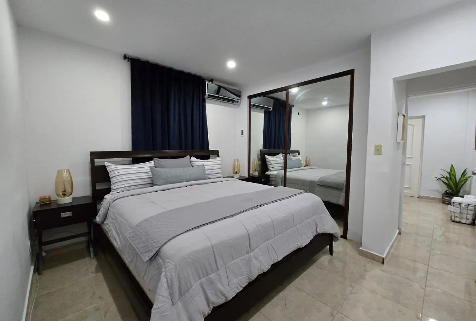 Reparto Metropolitano Apartments III elérhetőségei